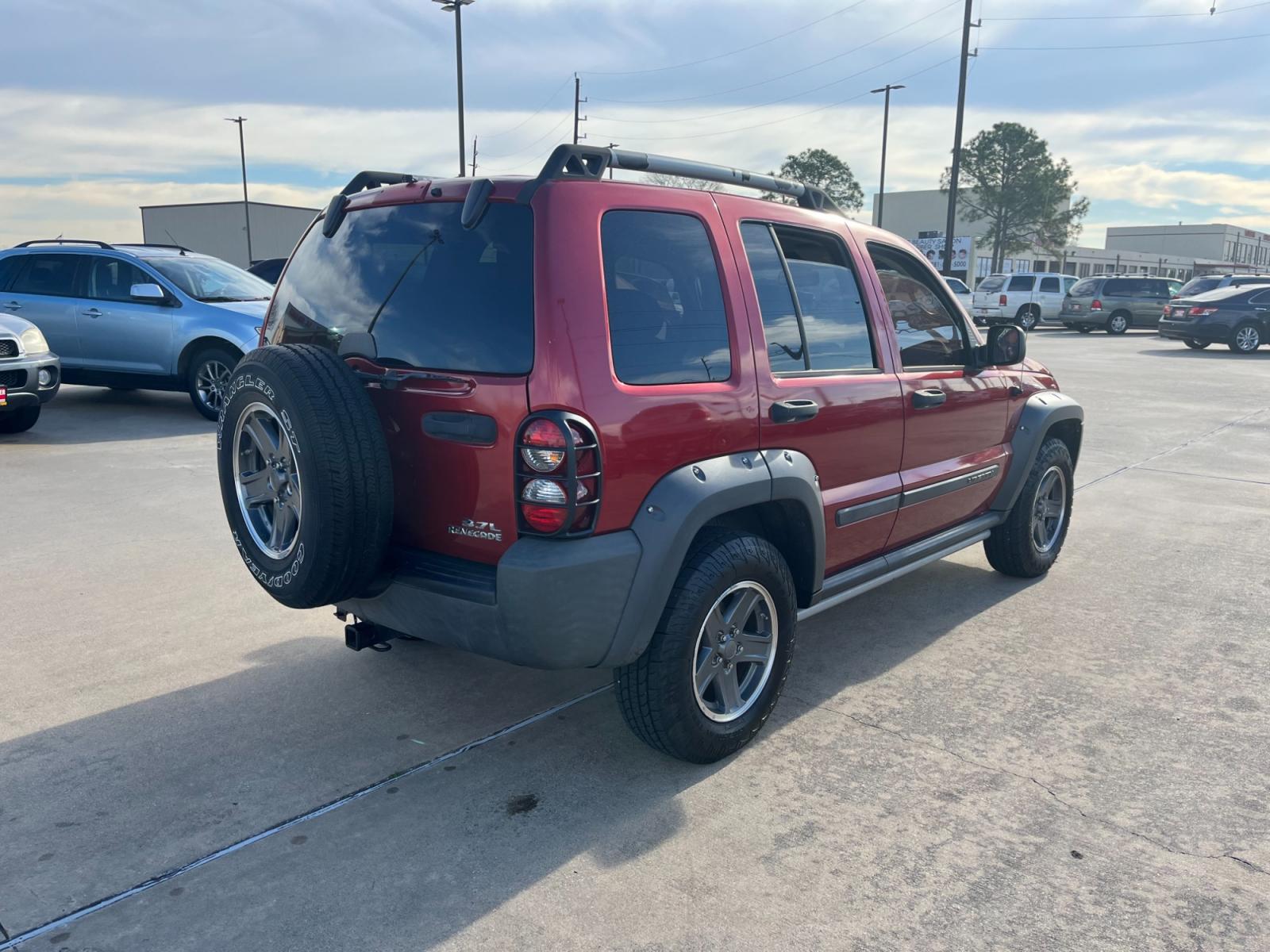 2006 red /black Jeep Liberty Renegade 2WD (1J4GK38K16W) with an 3.7L V6 SOHC 12V engine, Automatic transmission, located at 14700 Tomball Parkway 249, Houston, TX, 77086, (281) 444-2200, 29.928619, -95.504074 - Photo #6